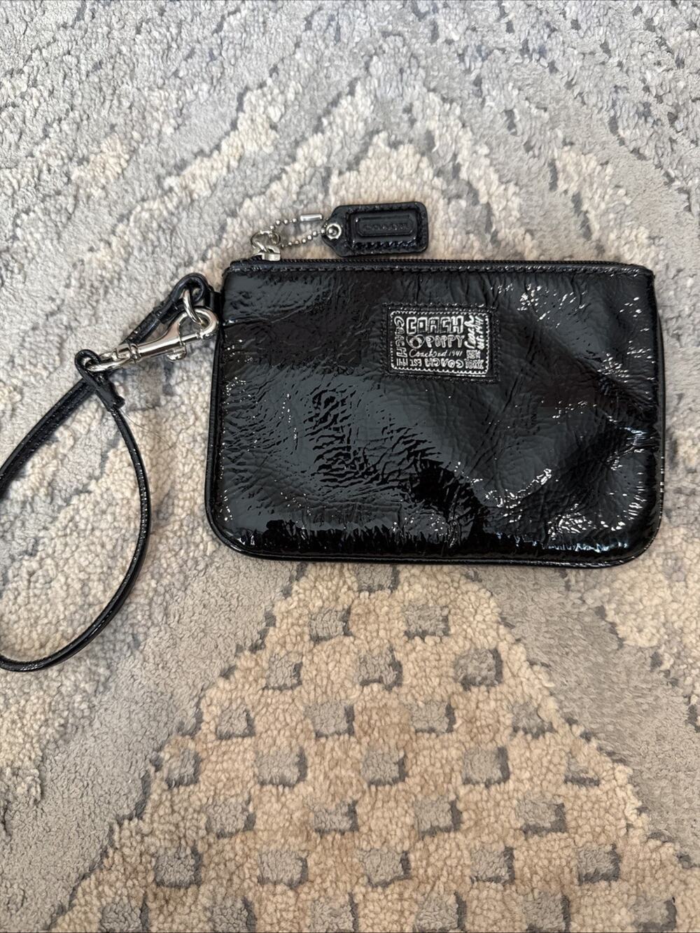 Coach Poppy Black Patent Leather Small Wristlet Wallet Bag 461479 Classic
